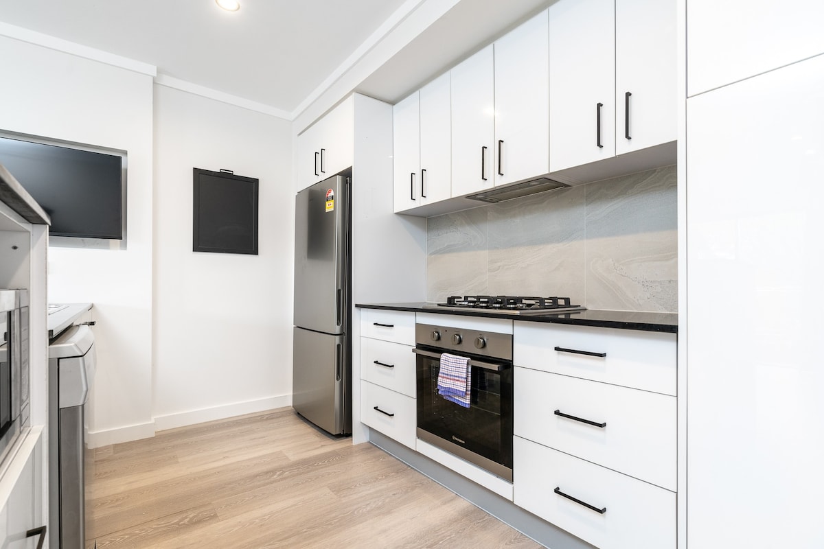 Renovated Townhouse close to the CBD and Schools