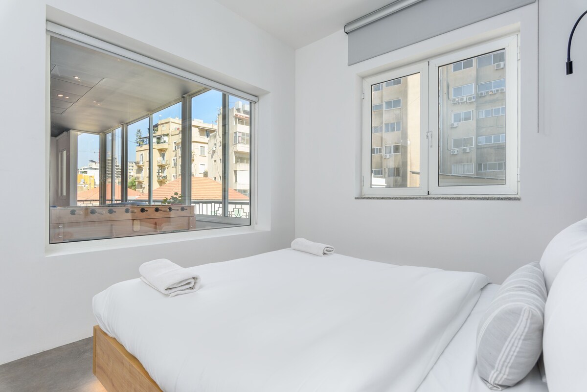 The Club 1-Bedroom Apartment in Gemmayze