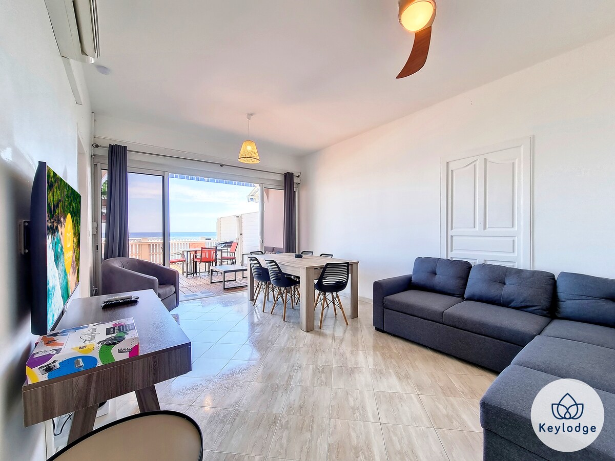 Le Mosala 2, 2-star waterfront apartment in St-Leu