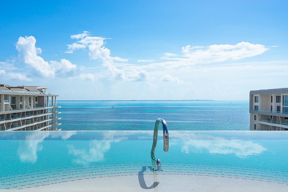 Luxurious beachfront resort 3 BD Penthouse loft