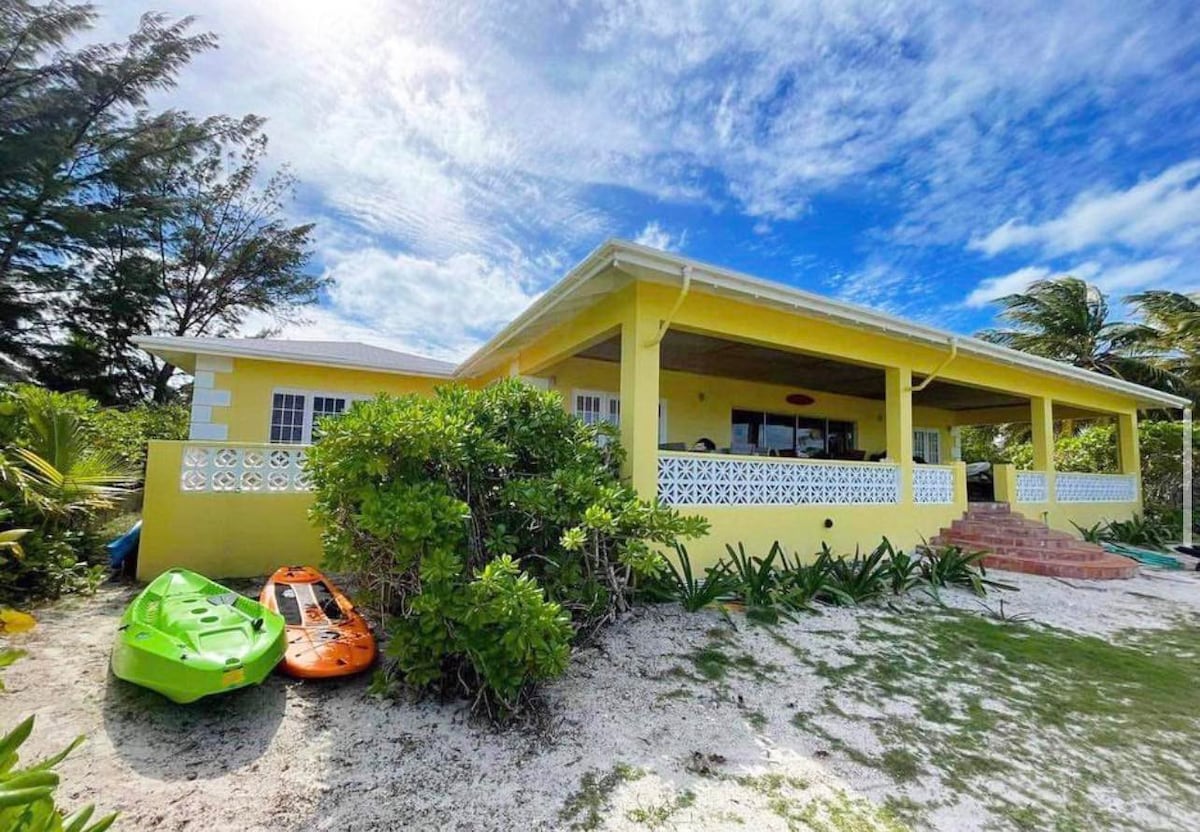 Secluded, Spacious Beach Front Villa