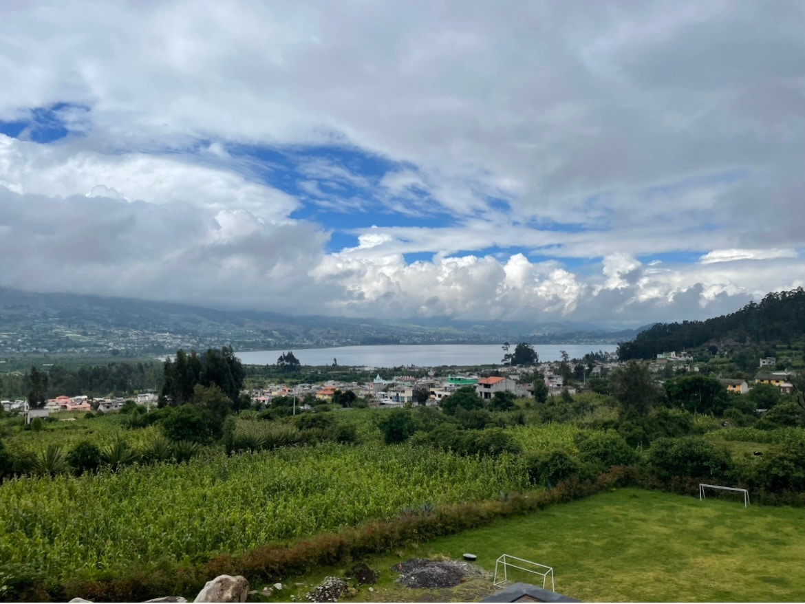 Hermosa casa con vista al lago