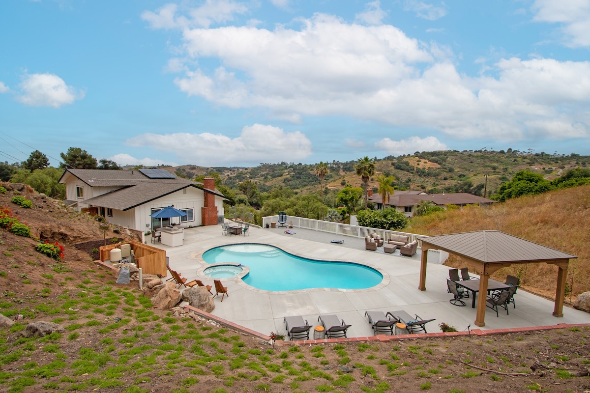 Fallbrook's Finest Hideaway House - Pool, Game Rm