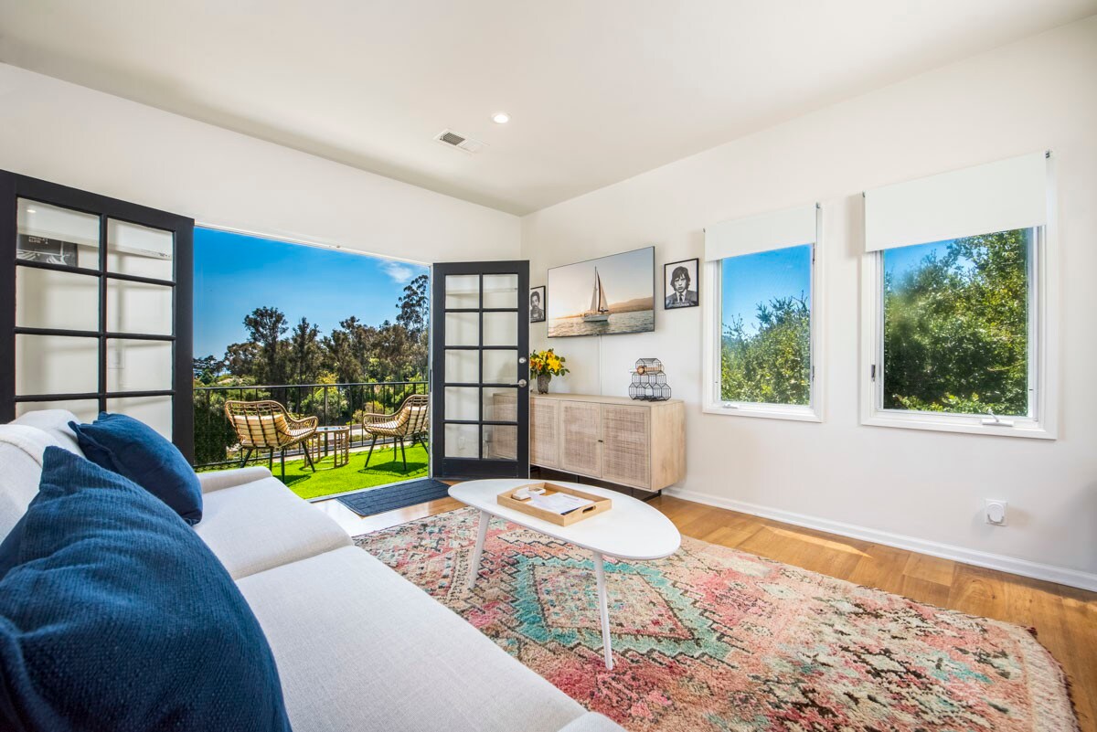 Montecito Coast Village Rd Apartment