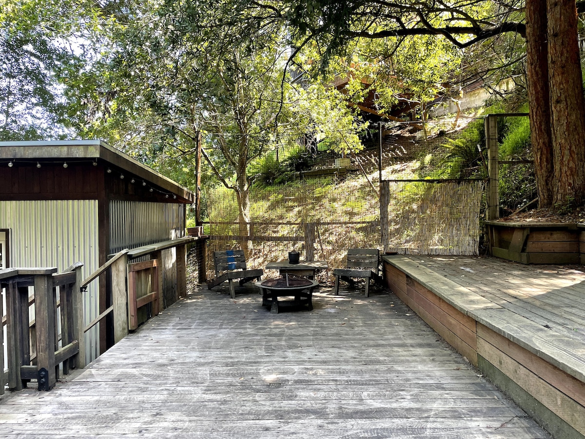 Peaceful Oakland Hills Treehouse