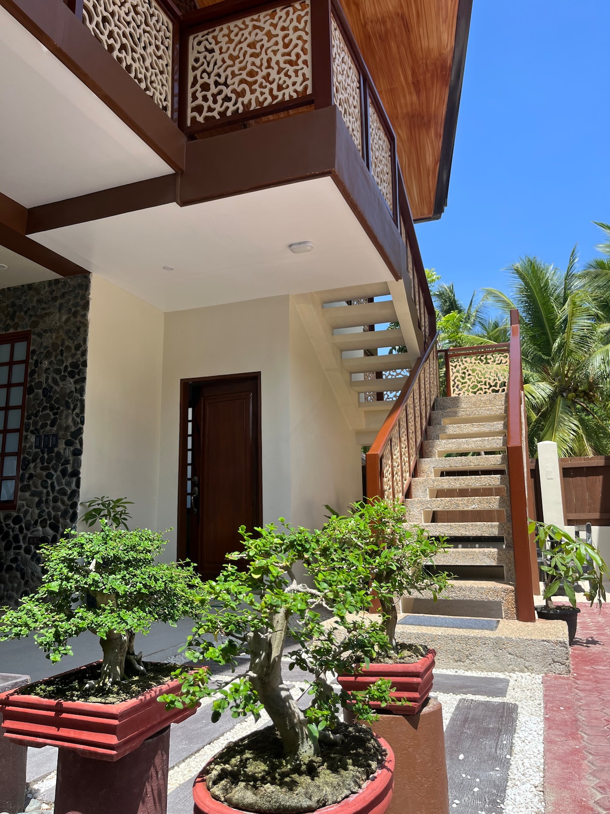 Exclusive Beachfront Villa in Lanca, Mati City