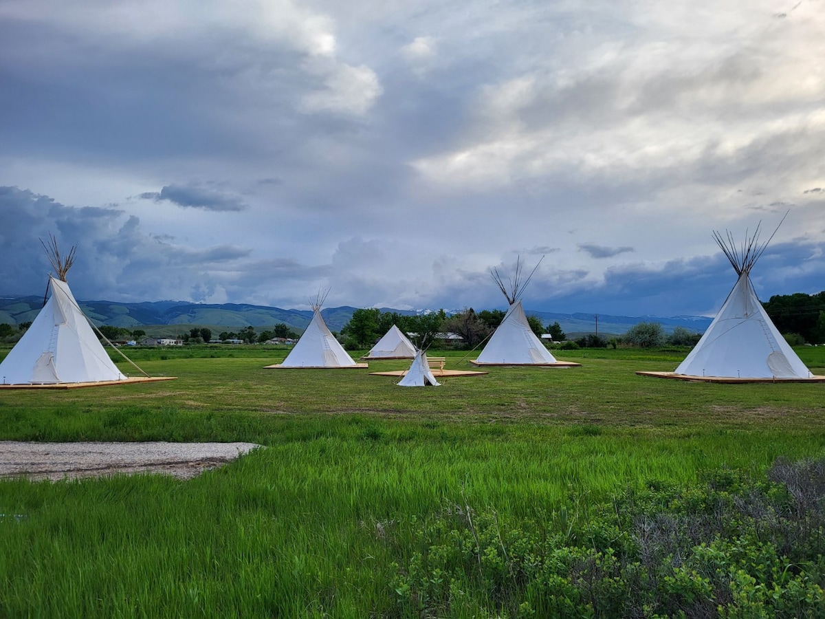 WindRiverBasinCampground Tipi #5