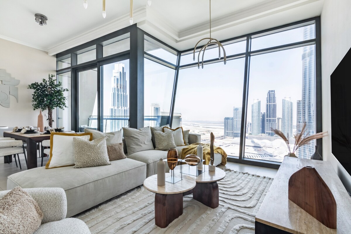 Extravagant 3 BR w/Burj Khalifa view!