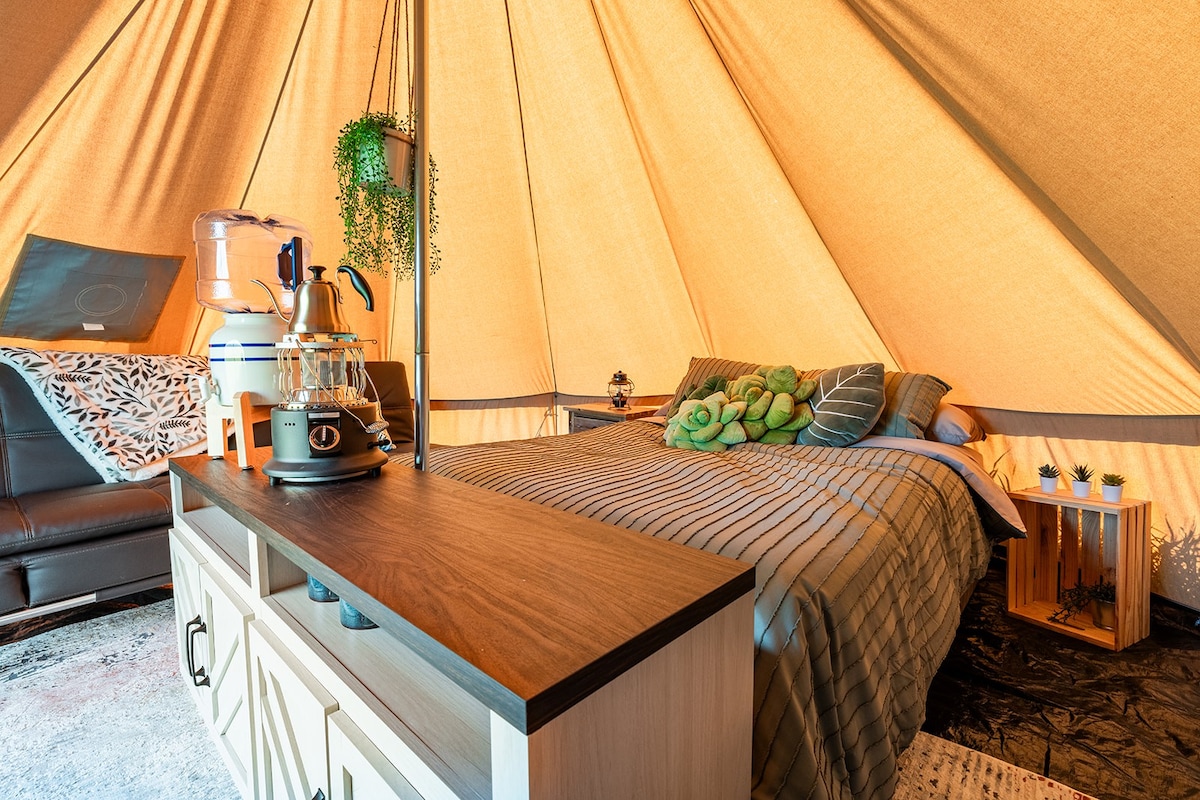 Amish Daily Glamping Retreat