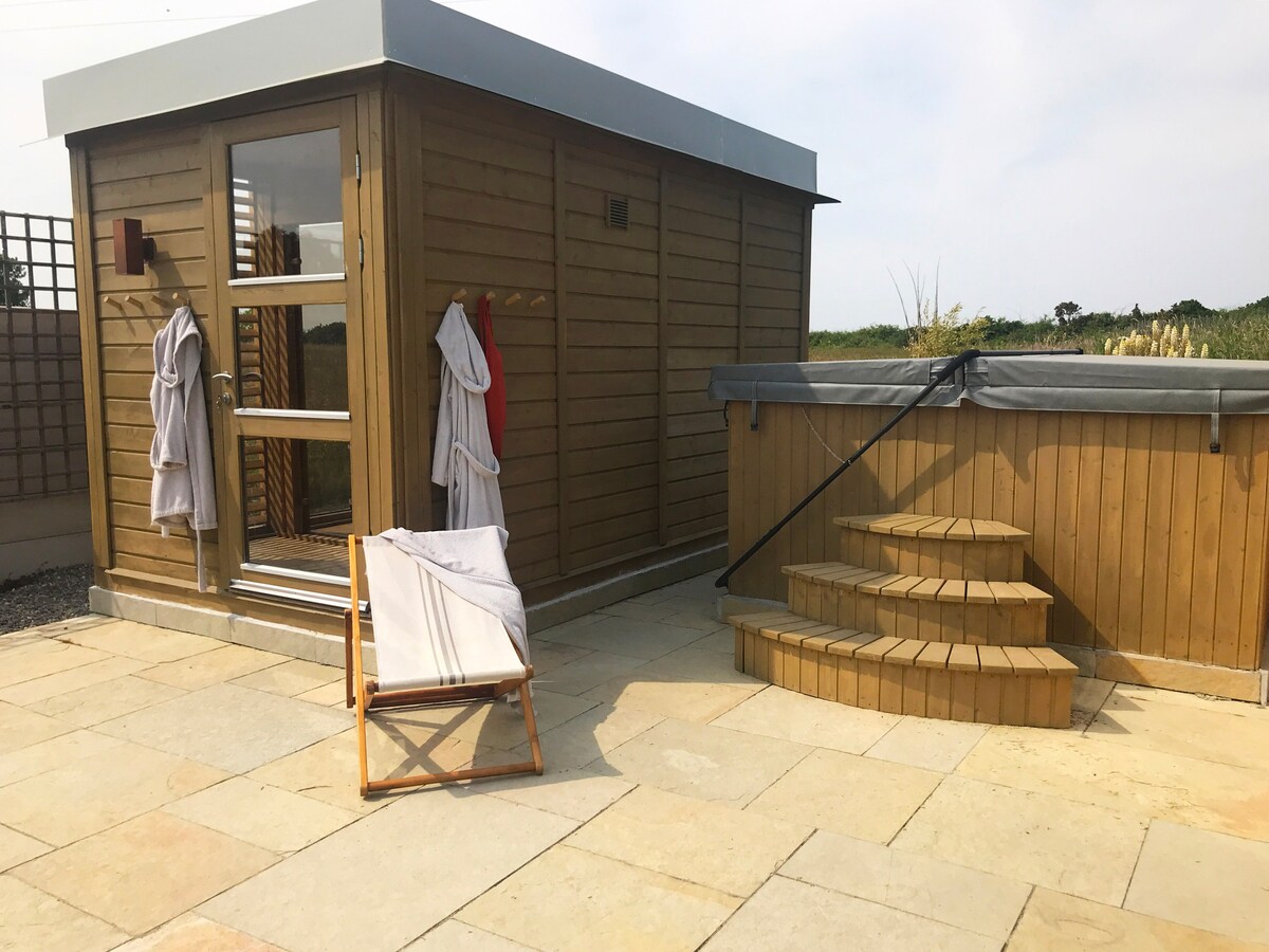 Private Spa Guesthouse - hot tub & sauna