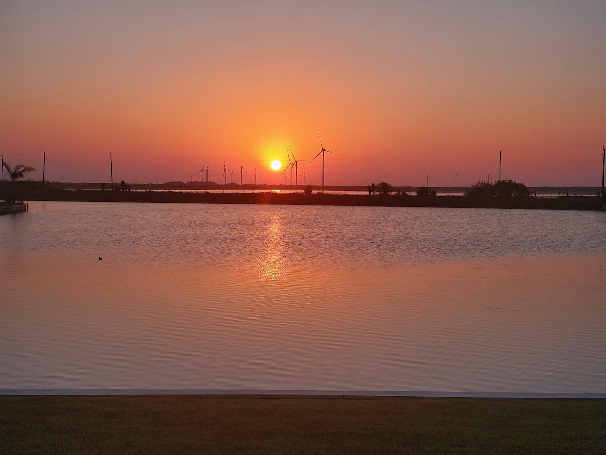 Lake/Sunset in SPI Golf Course