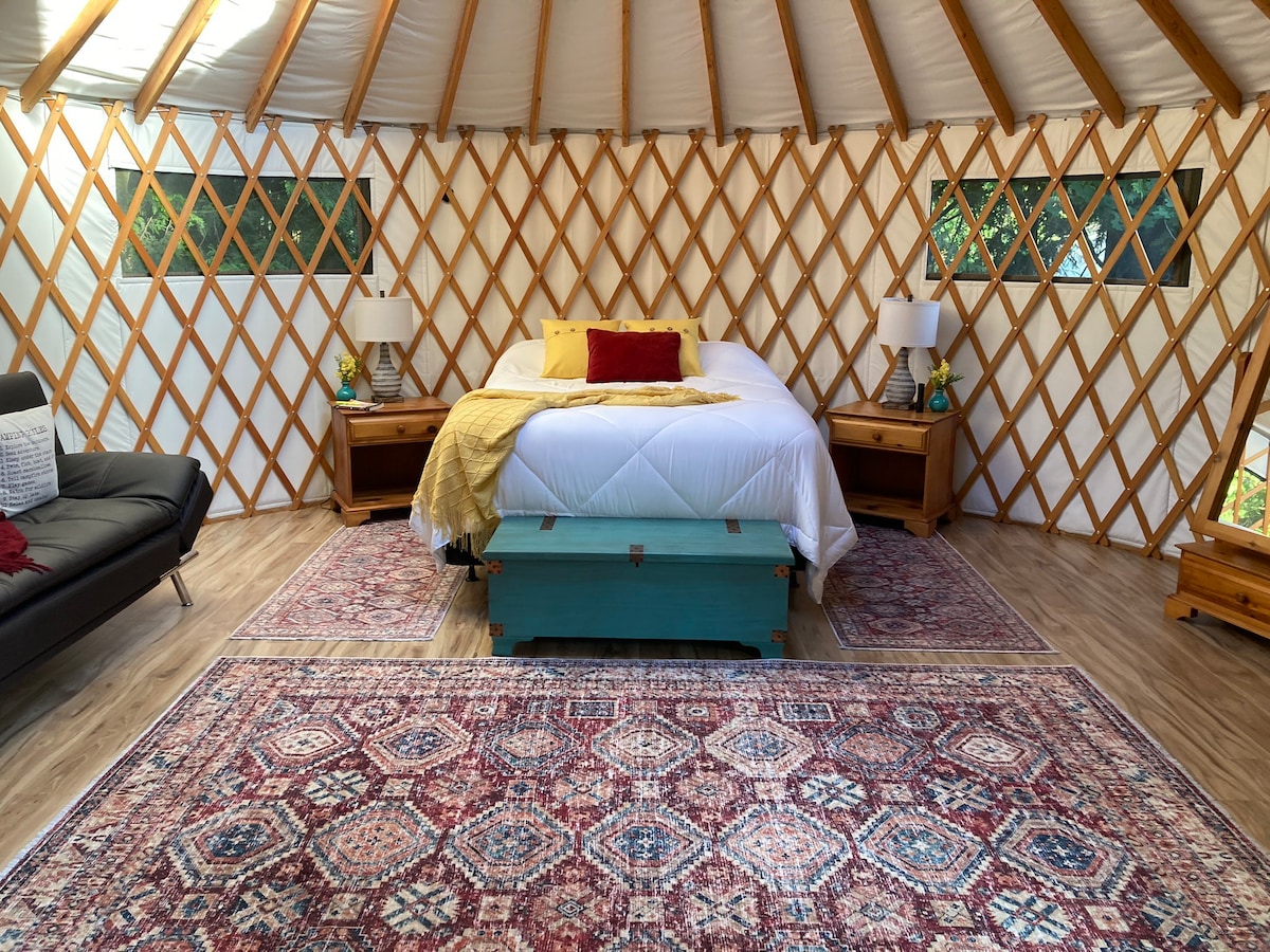 Granite Falls Cozy Woodriver Secluded Yurt