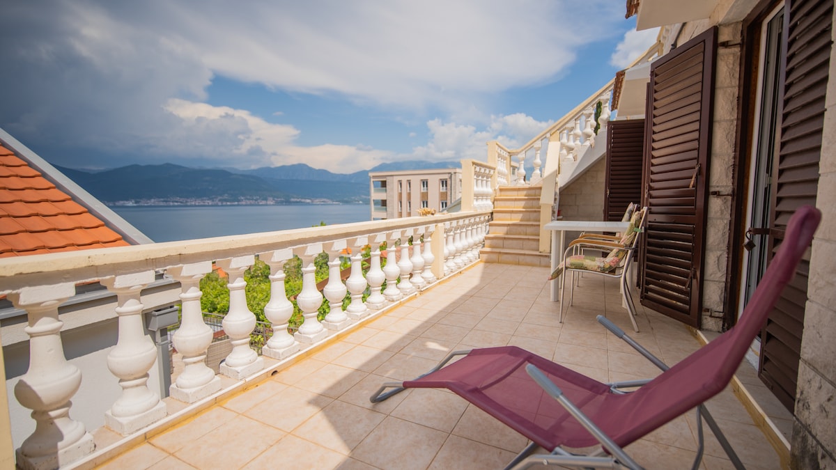 Budget Studio for 3 with View on Tivat Bay