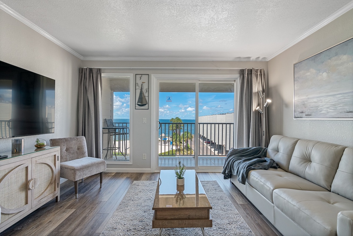 Stunning Bay Views from your Private Balcony