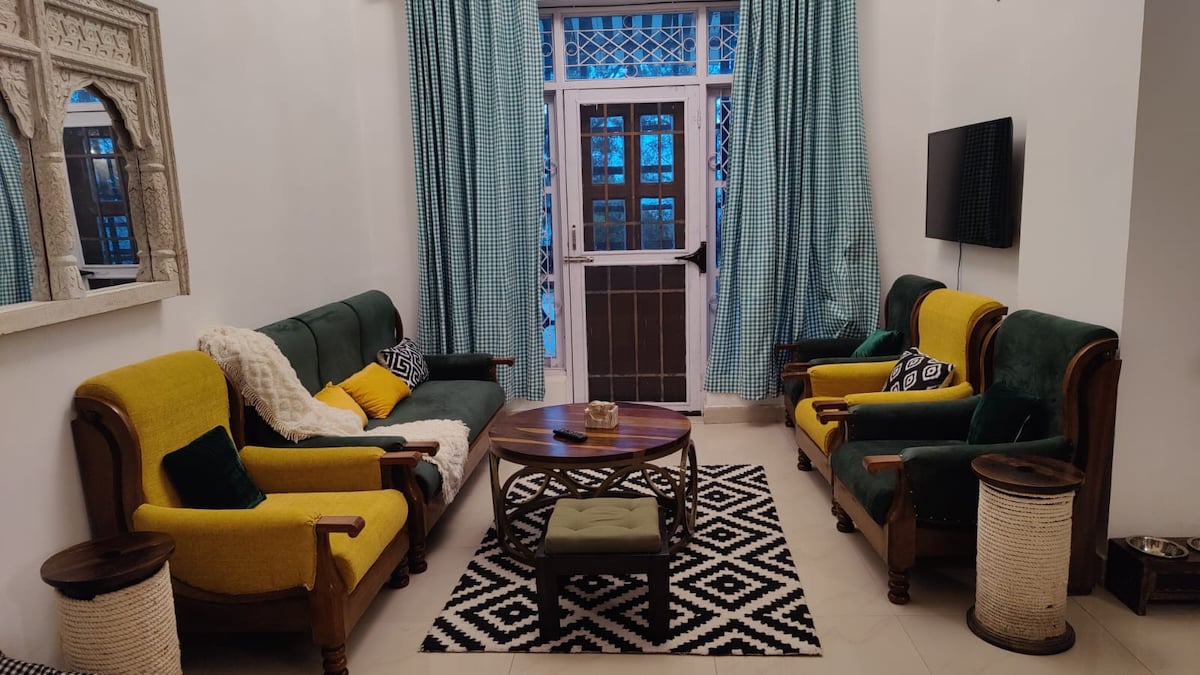 Tucked In A Corner-  Pet Friendly Bnb in Ranikhet