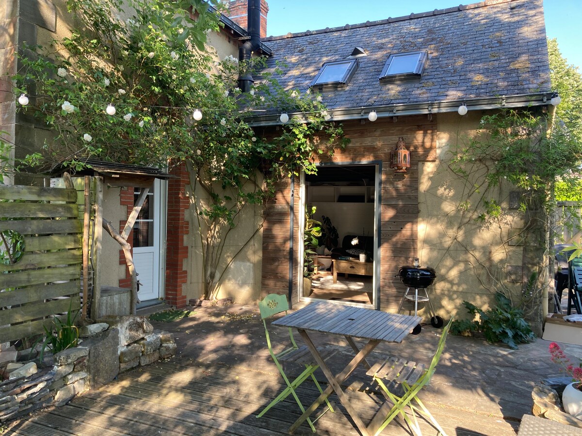 Jolie maison au bord de l’eau