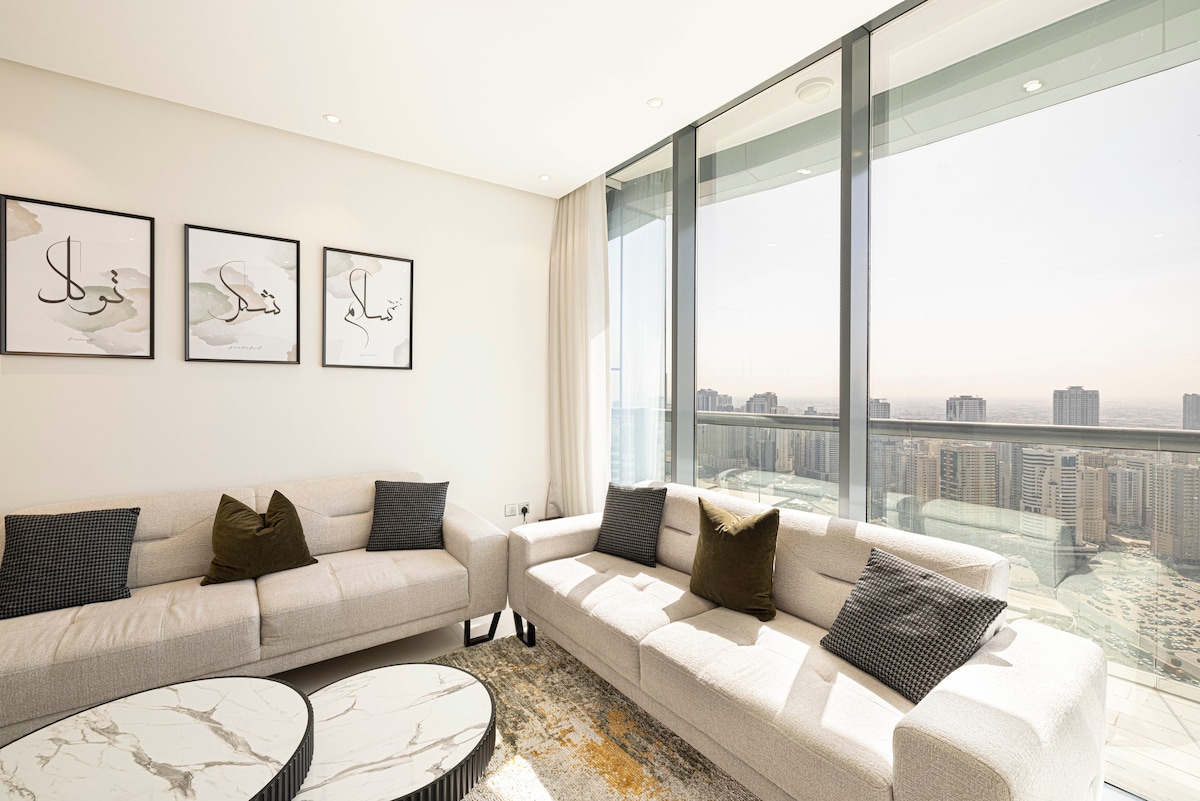 41st Floor Dubai Apartment