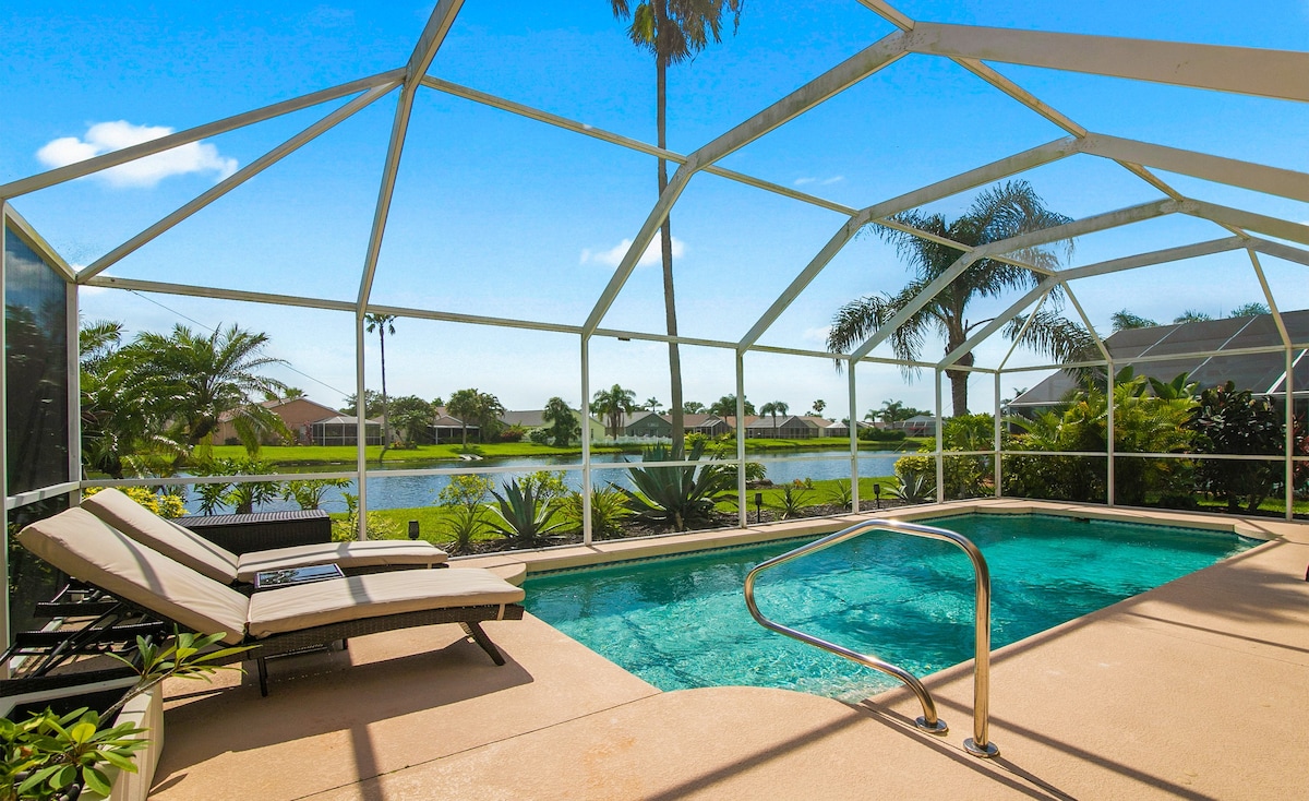 Coastal Charm: Lakefront Private Pool Near Beaches