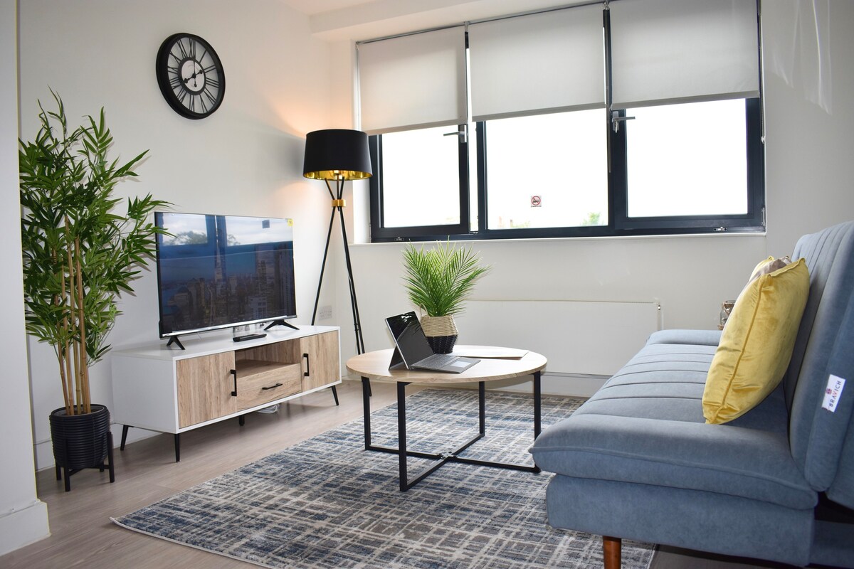 Bright|Stylish Apt in Bedford