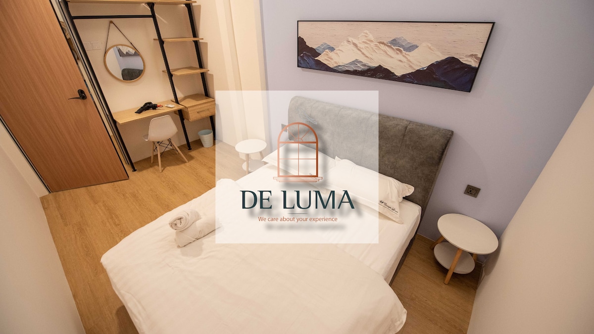 DeLuma-LebuhAcheh 305 Bedroom (Queen Bed)-2Pax