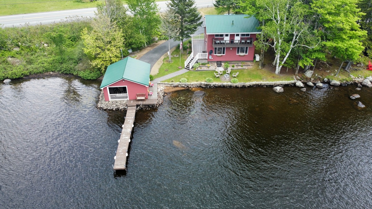 J&B Lake House: Your Chateaugay Lake Retreat