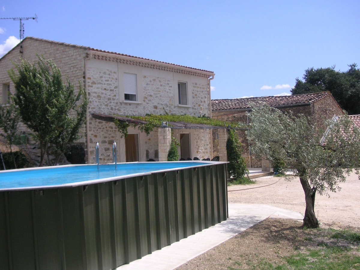 Mas 4 chambres 2 salles d'eau près de la Garrigue