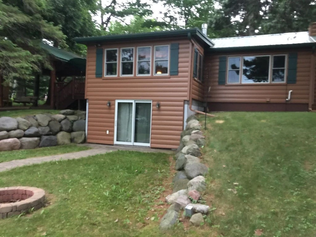 Beasley Cabin on the Lake