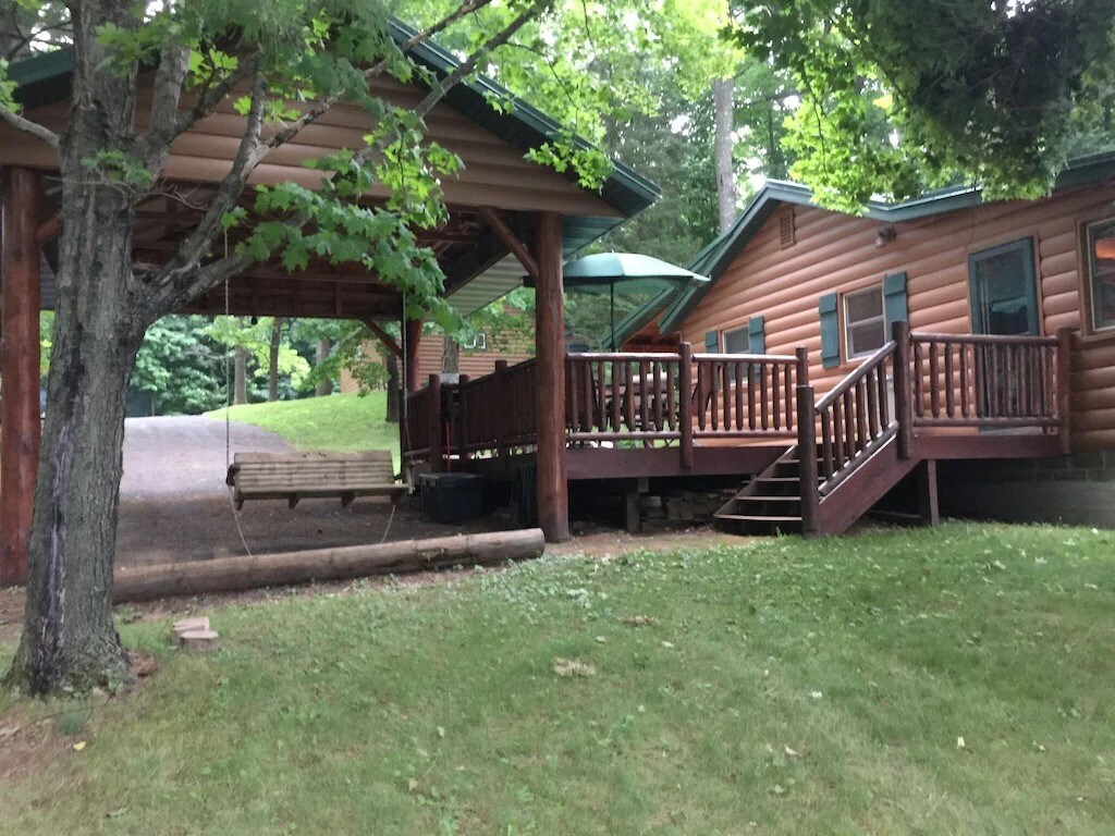 Beasley Cabin on the Lake