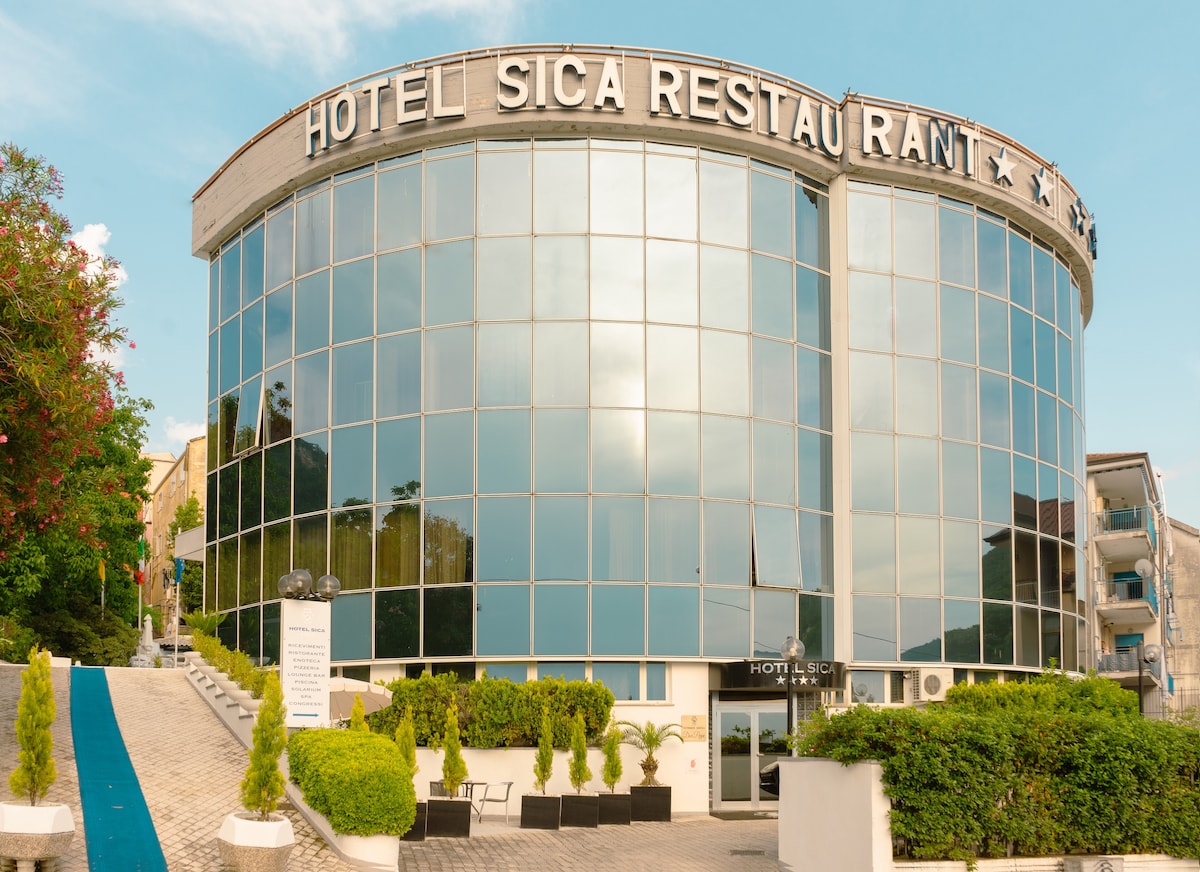 sica hotel