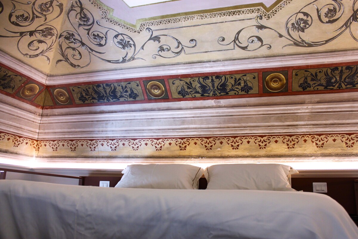 Palazzo sul Corso-Elegante loft affrescato
