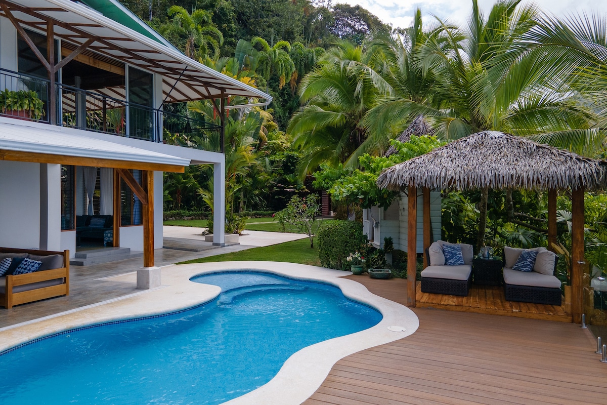 Breathtaking Ocean View! Villa Colibrí Dominical