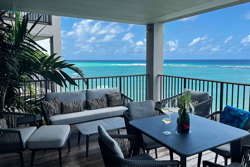 Ocean Reef 101 - Luxury Beachfront Condo