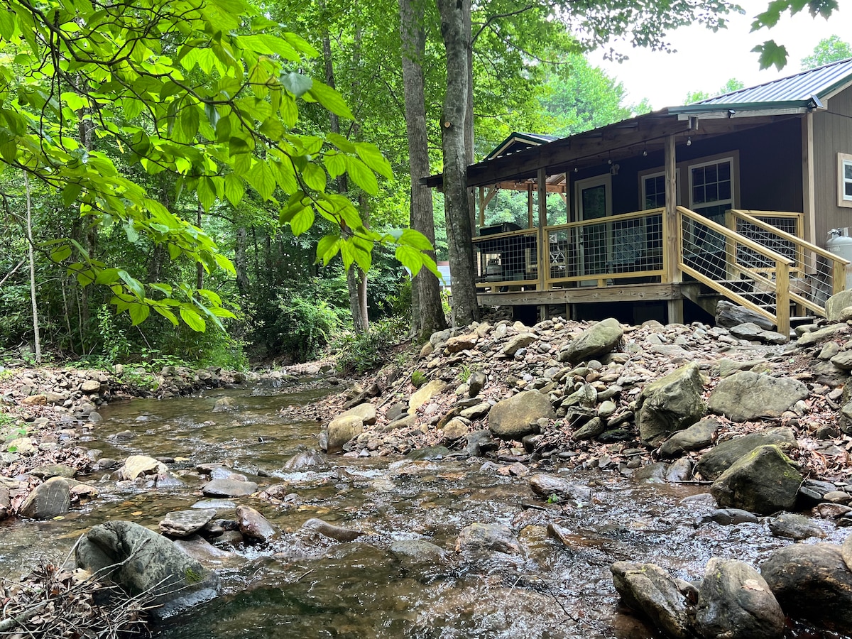 Creek-Front Cozy Tiny Cabin