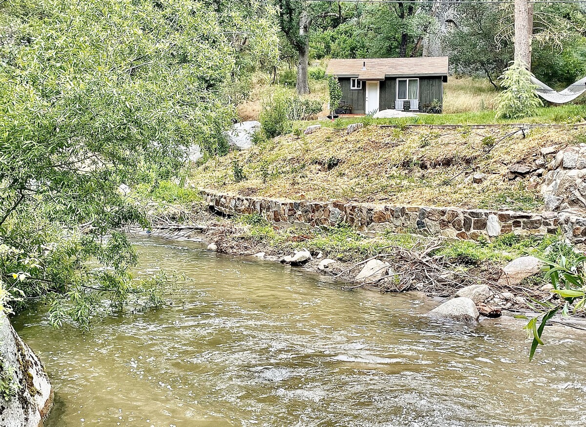 Creek Front Cabin in Posey