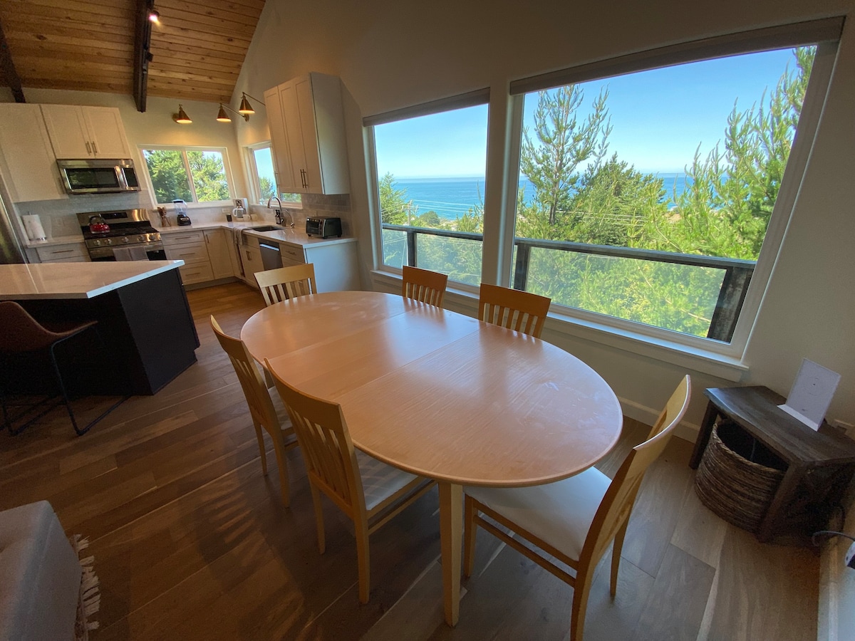 The Beach House with Beautiful Ocean Views