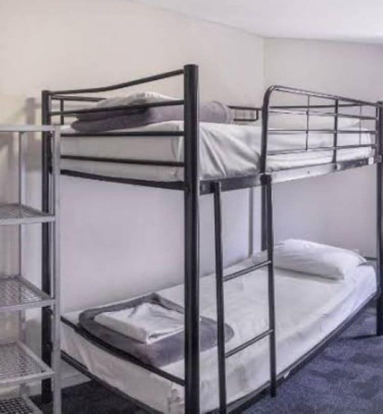 Bed in 2-Bed Female Dorm with En-suite (Age 18-40)