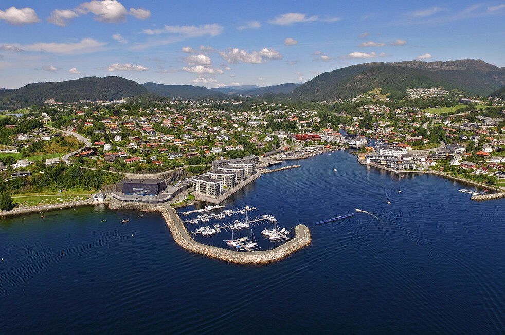 Stor Villa i vakre Bjørnafjorden