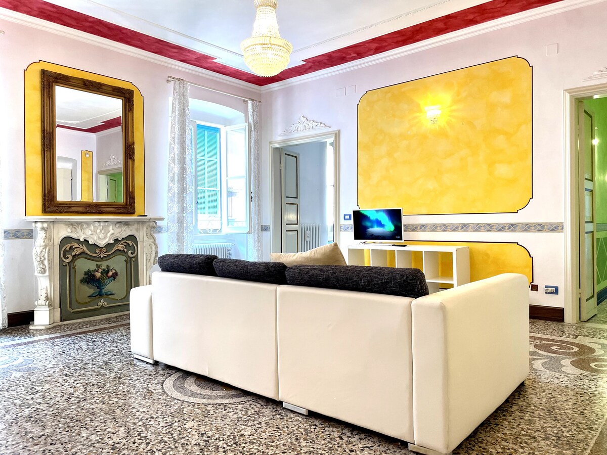 "New Italy" Luxury apartment in centro storico