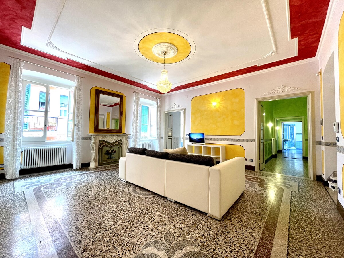 "New Italy" Luxury apartment in centro storico