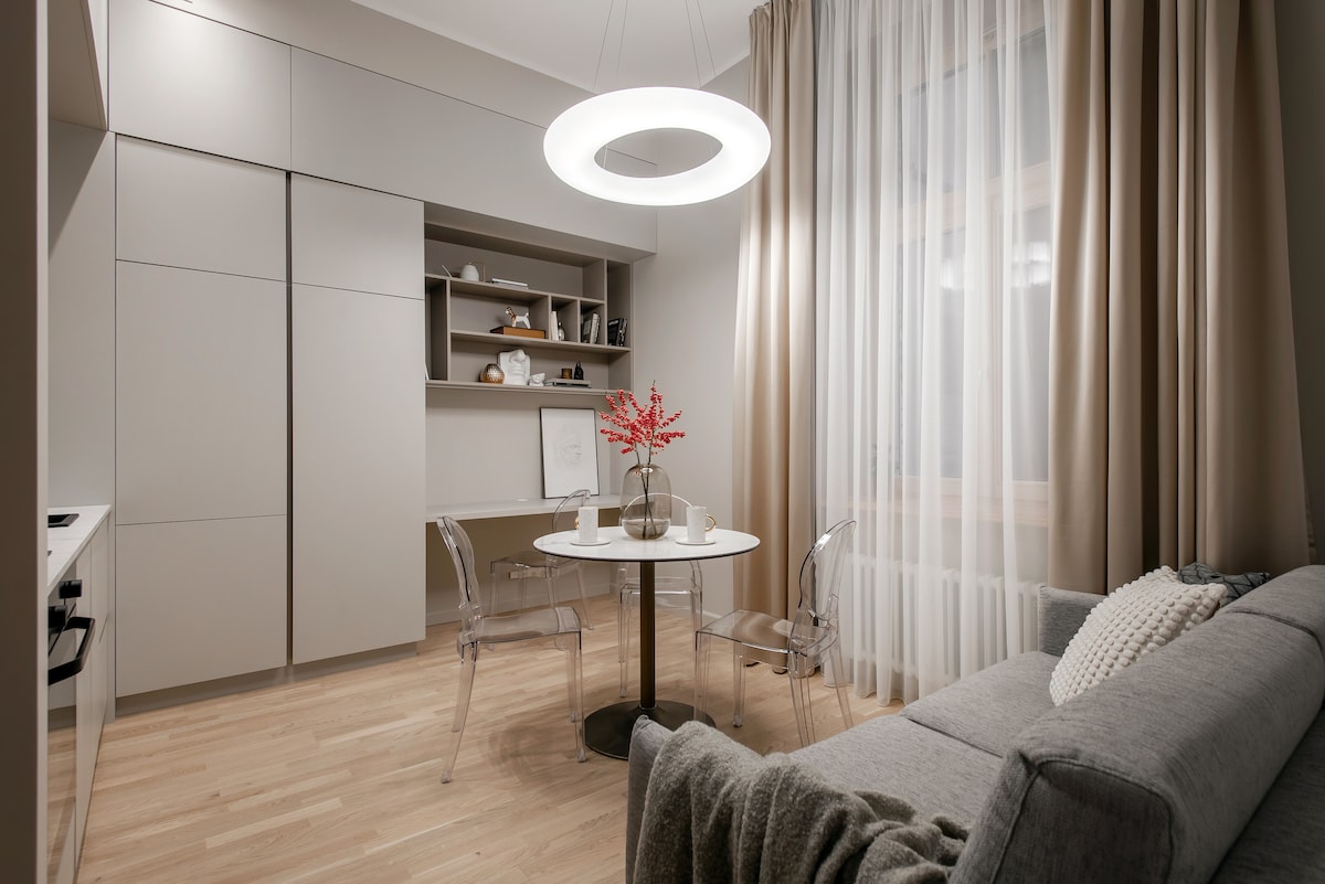 Designer's apartment in Hoffmann Residence