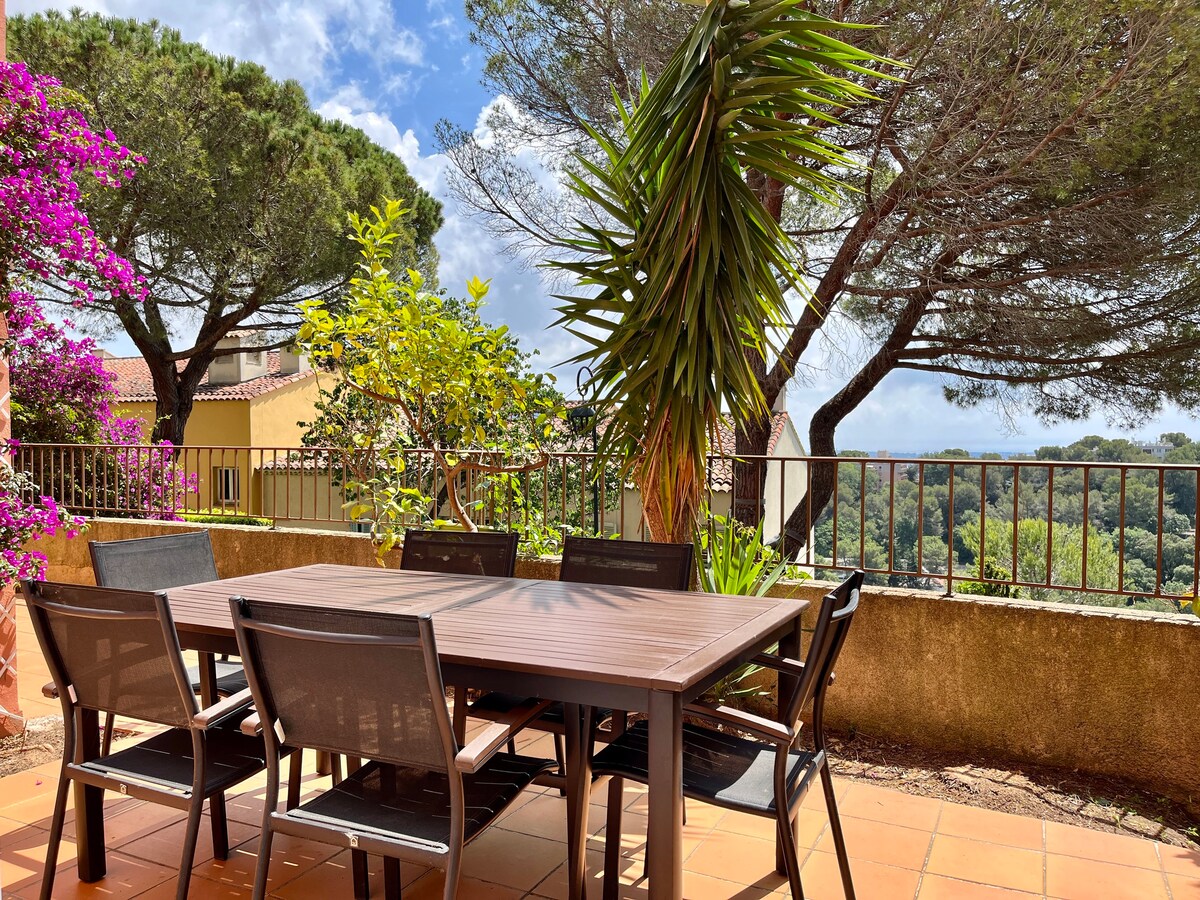 Provençal terrasse piscine climatisation Cannes