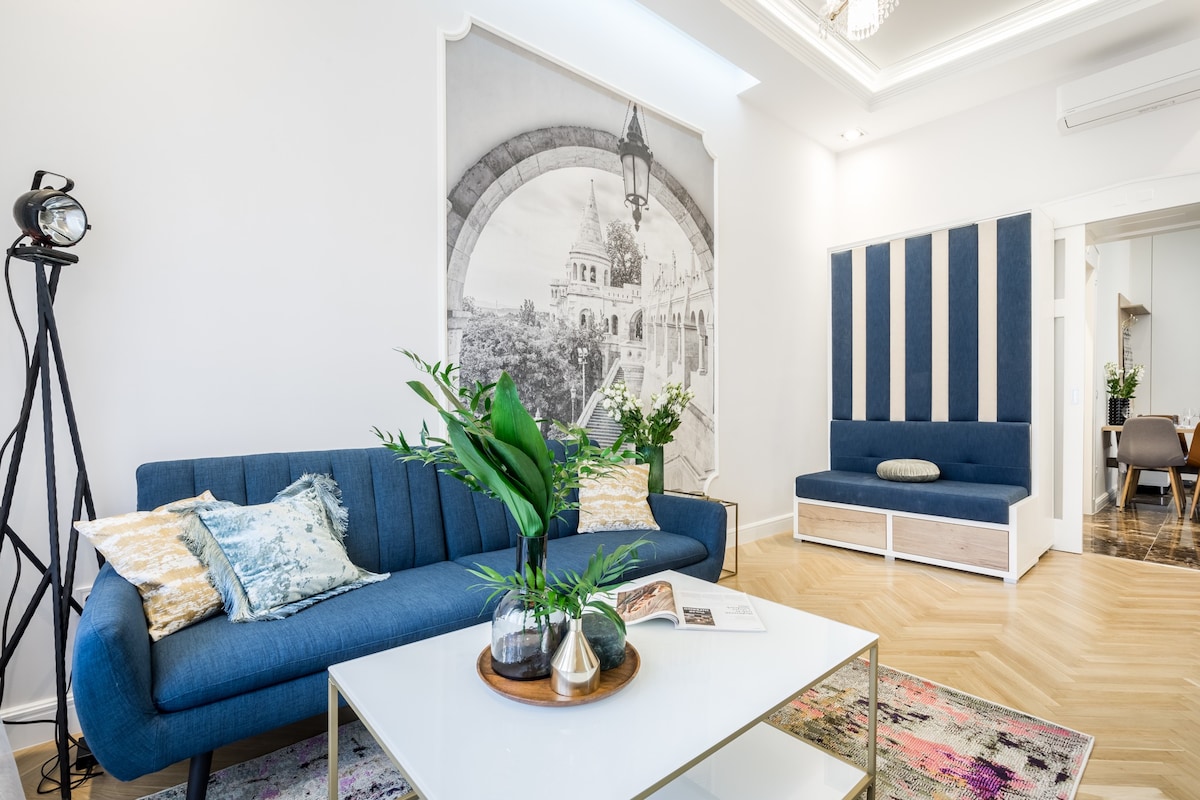 DeLux downtown -Designed apartment