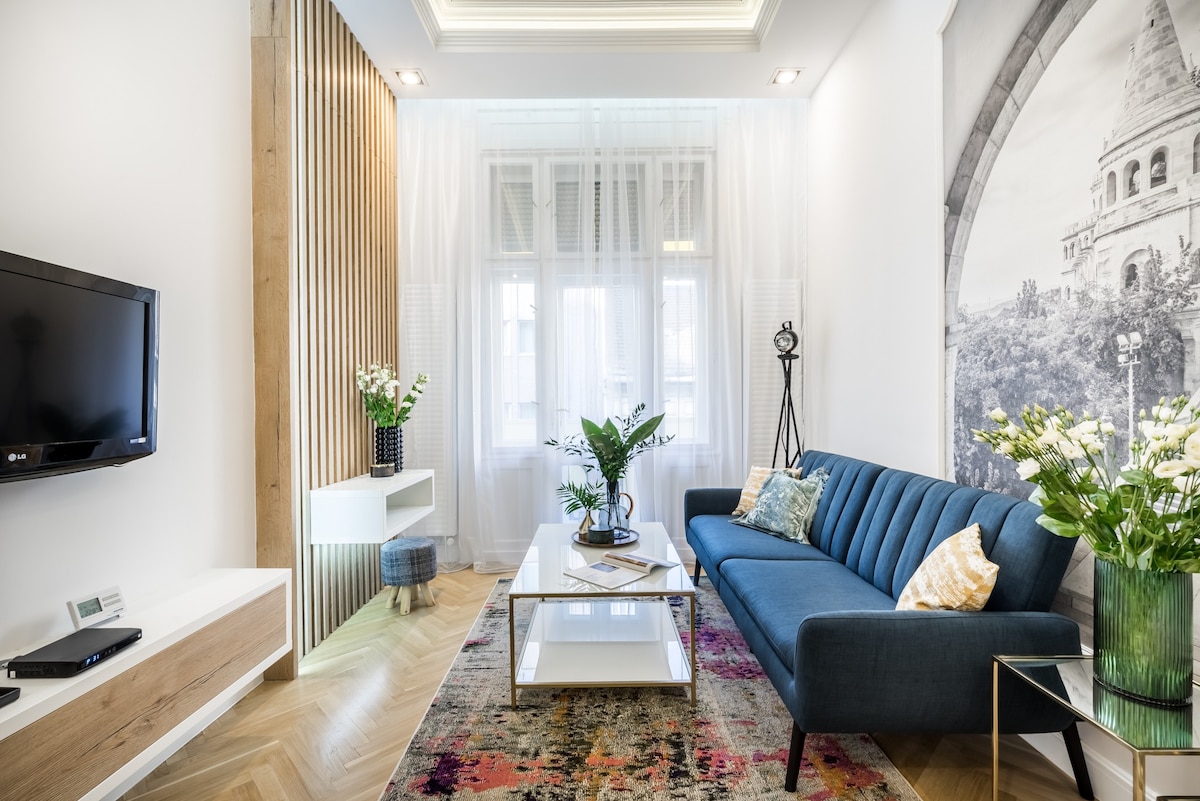 DeLux downtown -Designed apartment