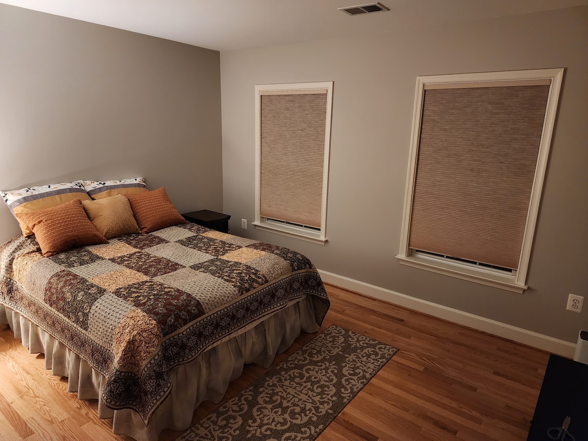 Bedroom in a nice quiet House