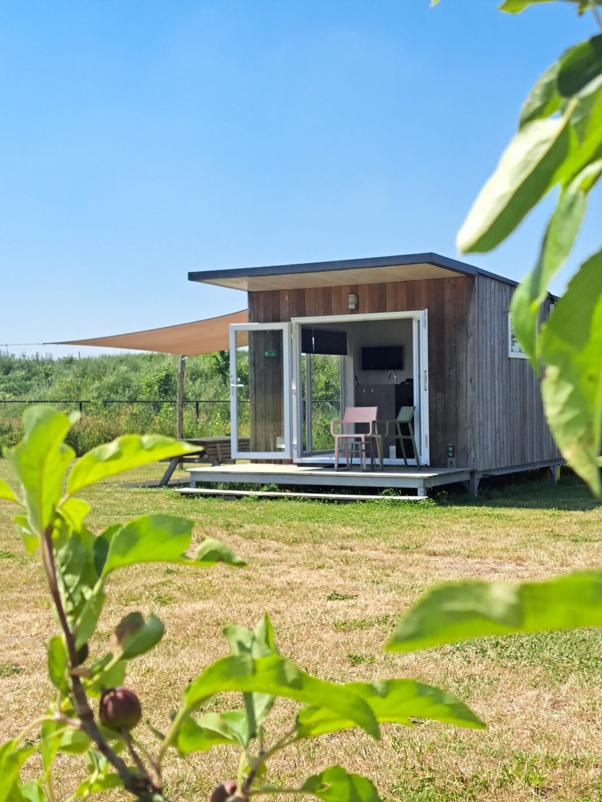 Sustainable stay in a cabana at De Weitens