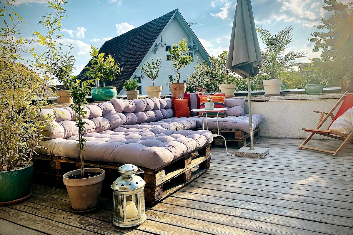 Seenahe Altbauwohnung mit Dachterrasse