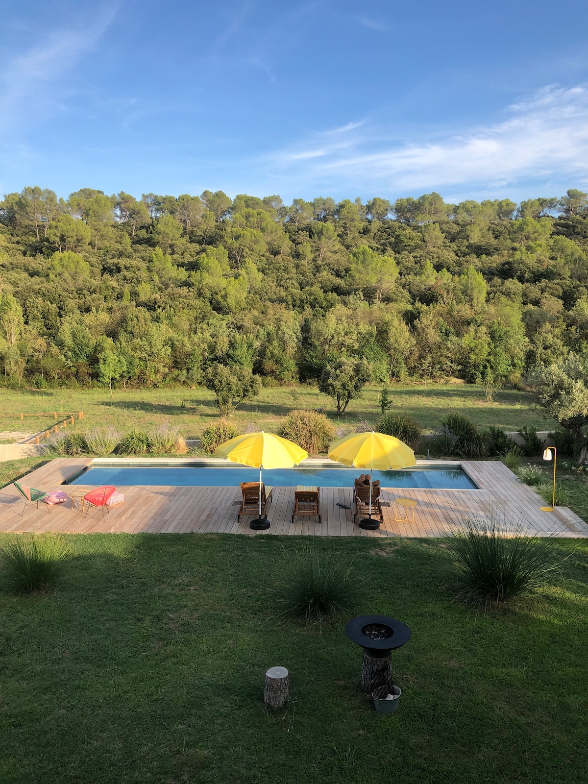 La colline du Vias Magnifique dépendance + piscine