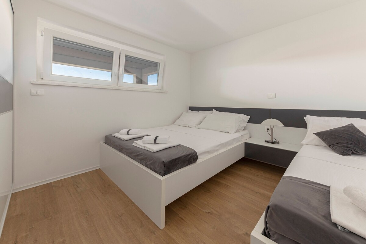 Apartments ERA Ankaran 2 | Seaview & 2 Bedrooms
