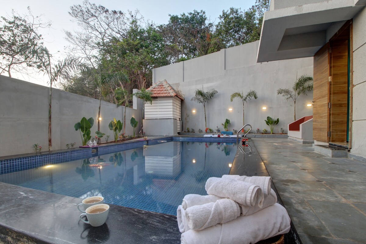 Euphoria Luxury Villa | 5BHK-Private Pool-Jacuzzi