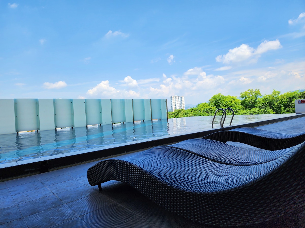 The Majestic Ipoh Pool View 5+2 PAX Air-Con Suite